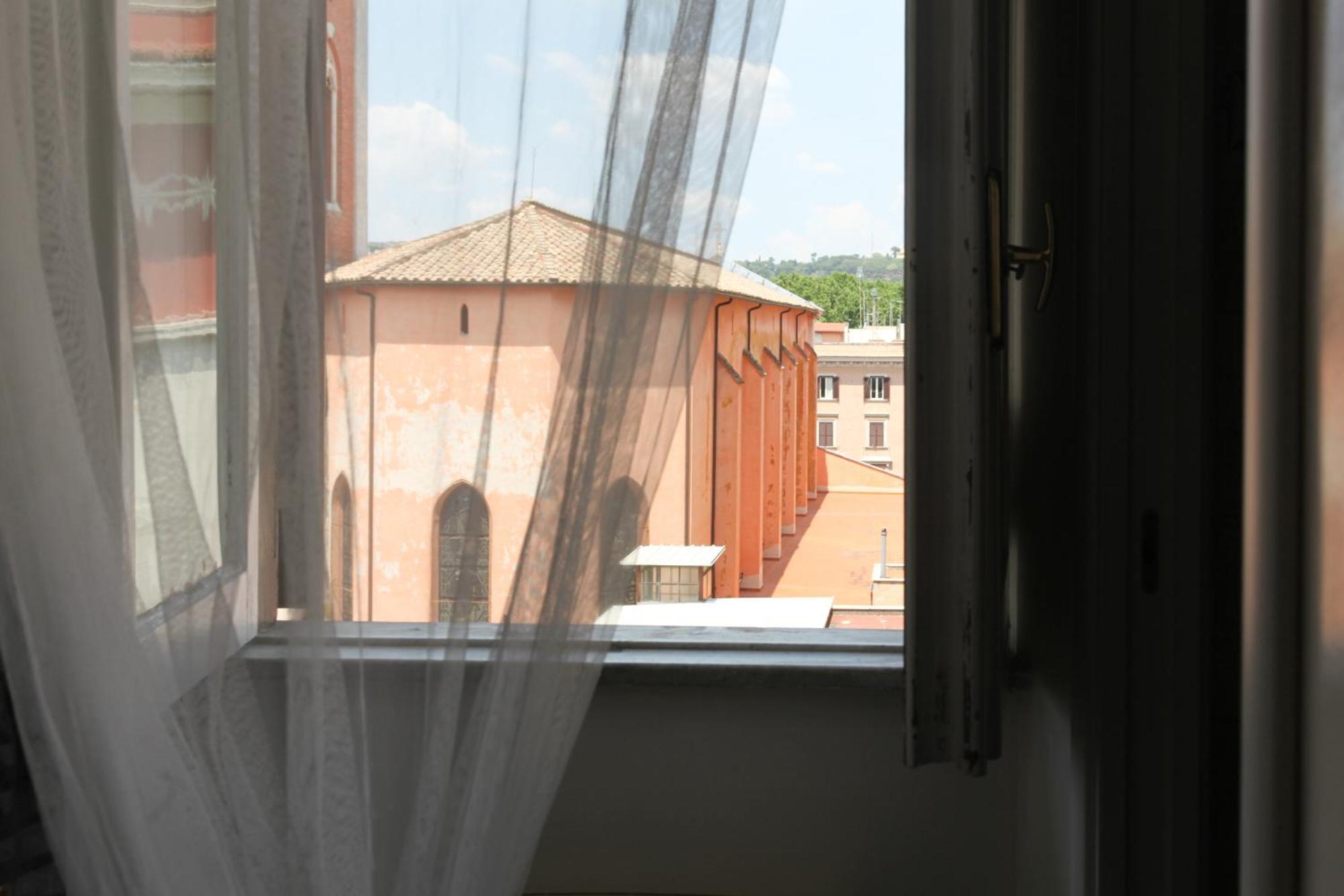 White Vatican Gasthuis Rome